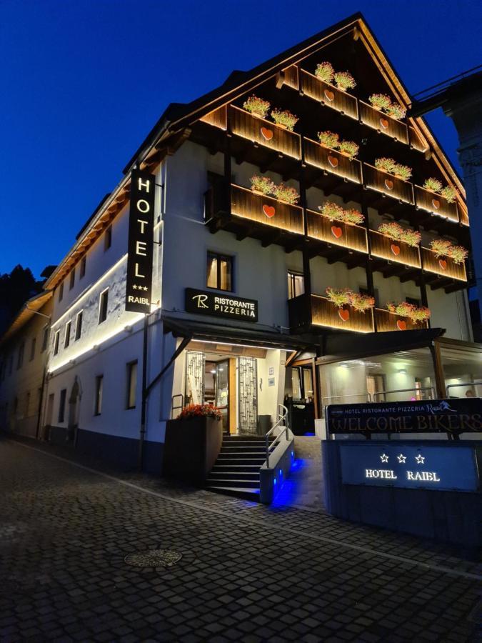 Hotel Raibl E Appartamenti Tarvisio Bagian luar foto