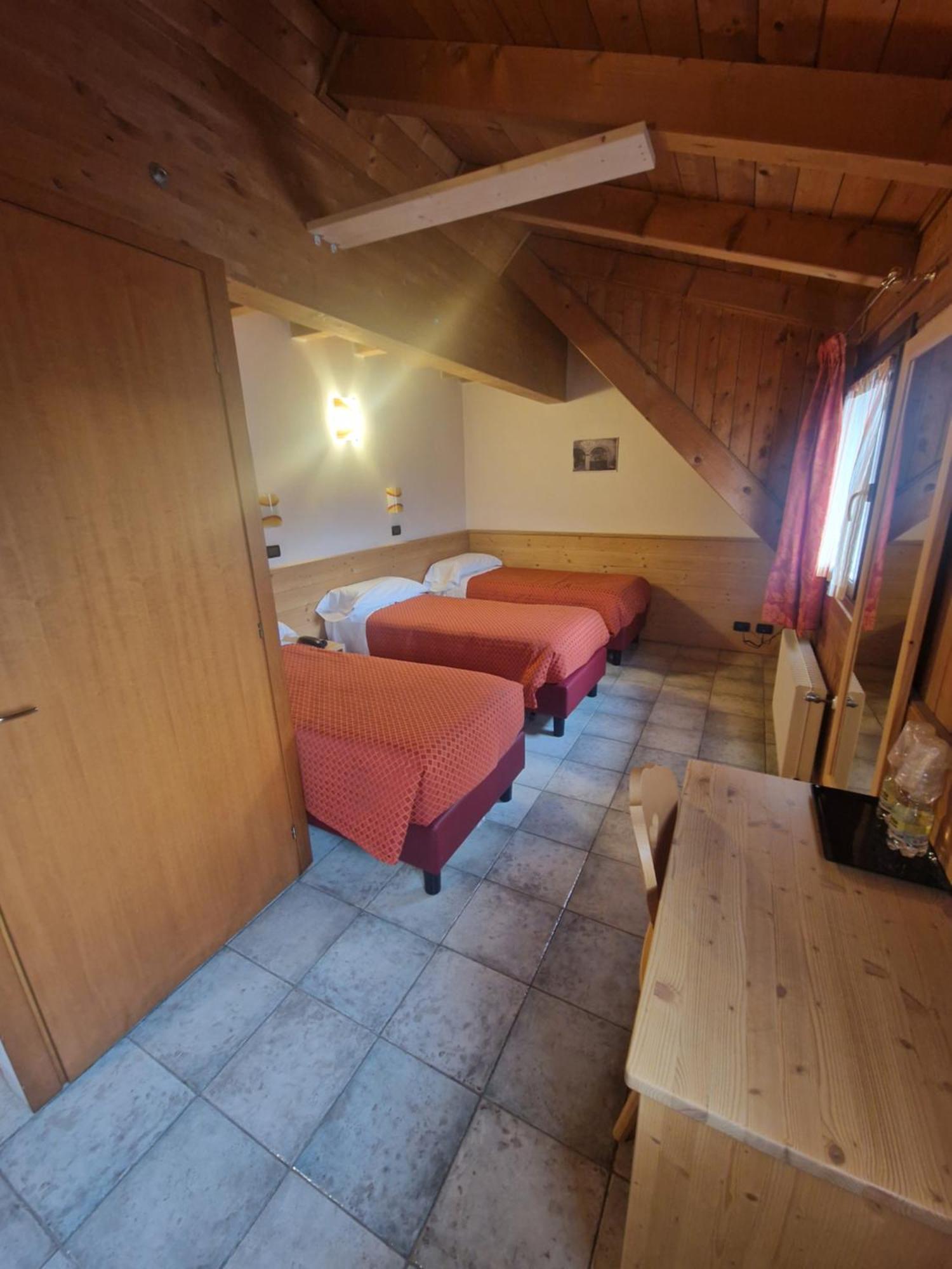 Hotel Raibl E Appartamenti Tarvisio Bagian luar foto